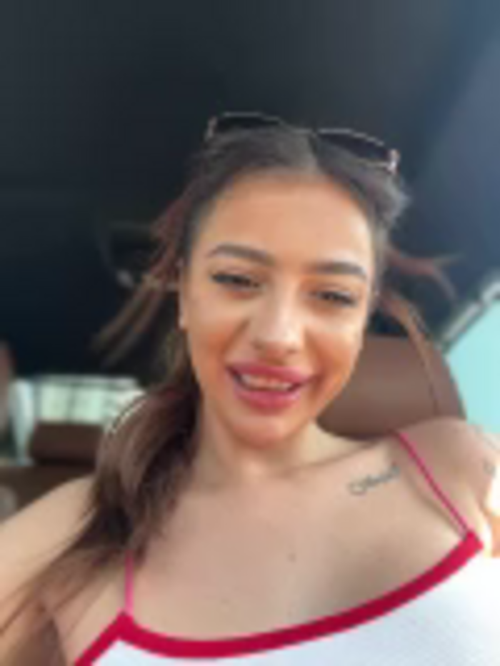 LaraVegas_