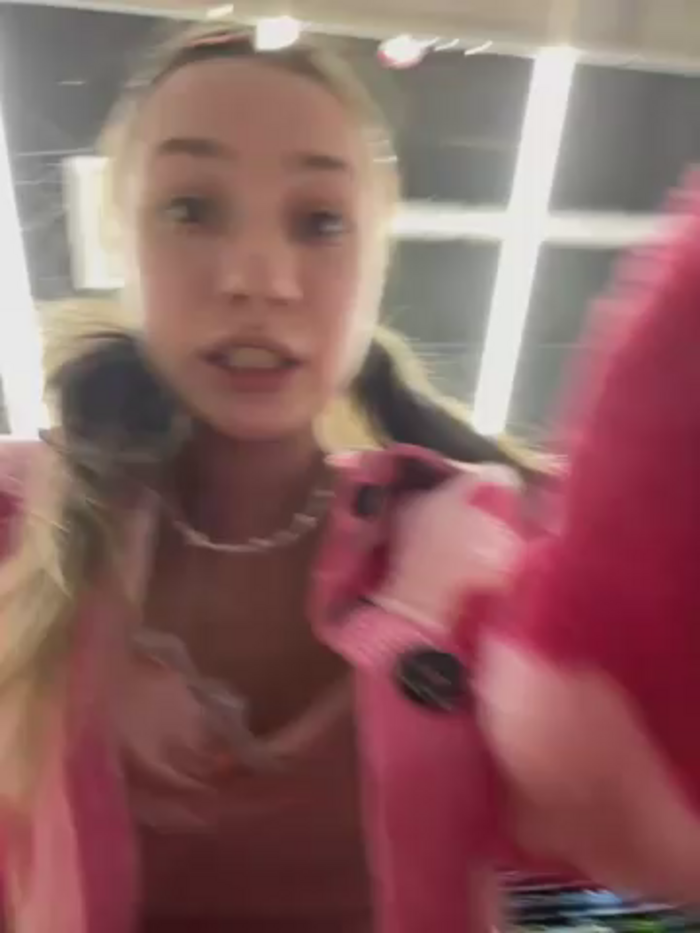Lia__Love