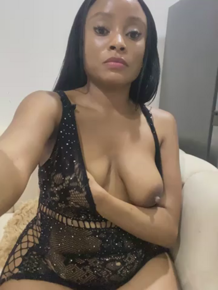 SexyDee025