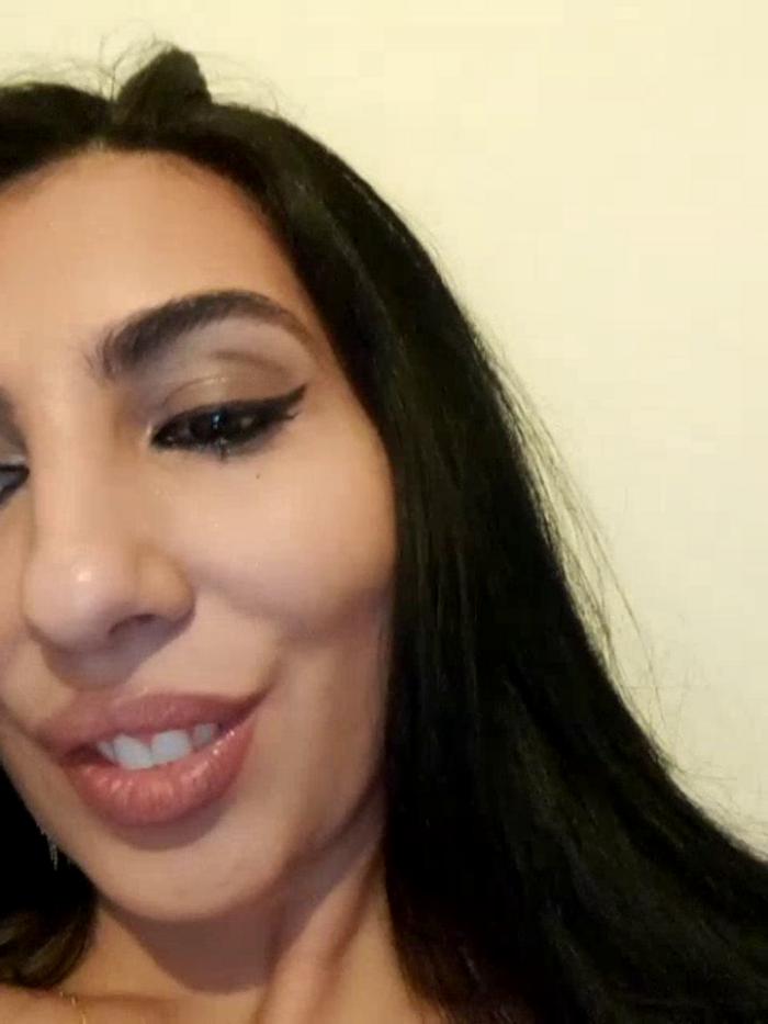 BrunetteBabe69