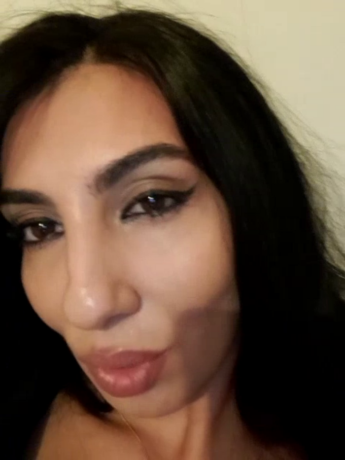 BrunetteBabe69