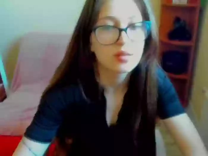 2024/05/05/xlovecam-elmarina-04-21-42