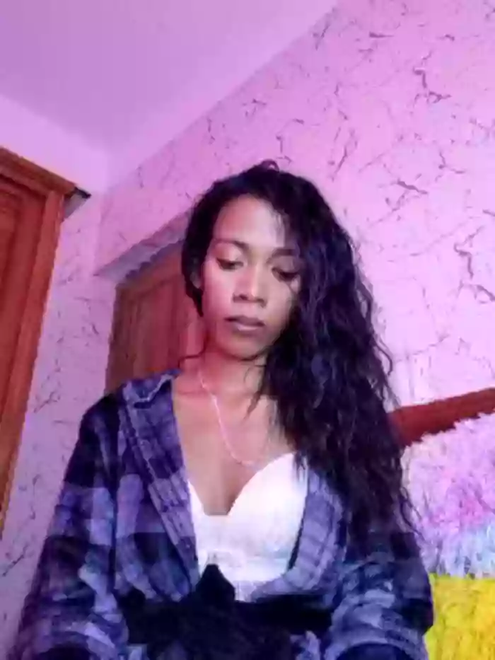 2024/05/05/xlovecam-lunacuty-12-48-58