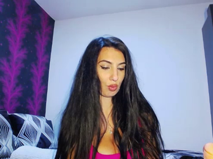 BrunetteBabe69
