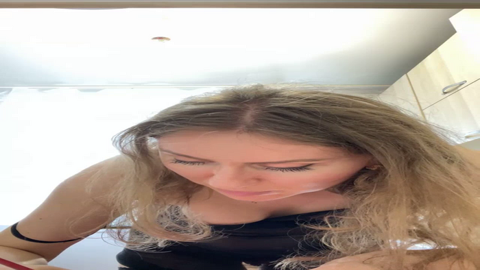 TheHottestBlonde