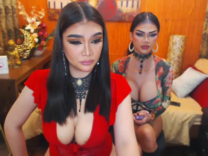 KristalHotAllanaDuos