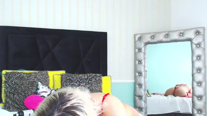 TarahDustin