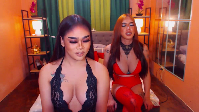 TwoLegendaryQueens