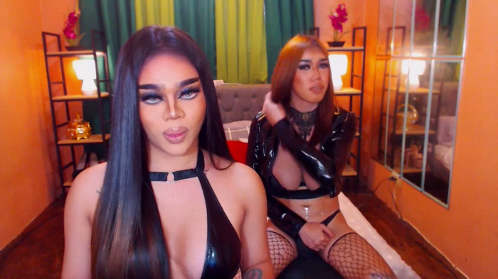 TwoLegendaryQueens