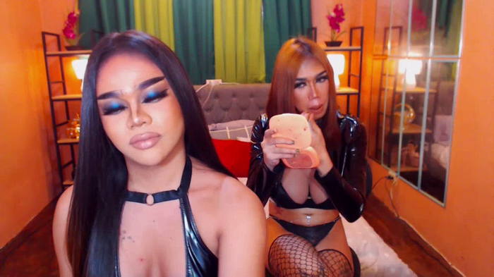 TwoLegendaryQueens
