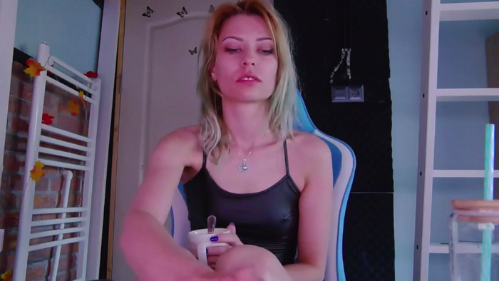 KaroKaroline