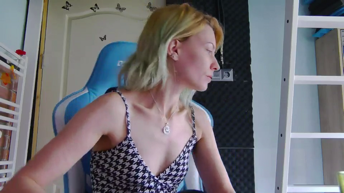 KaroKaroline