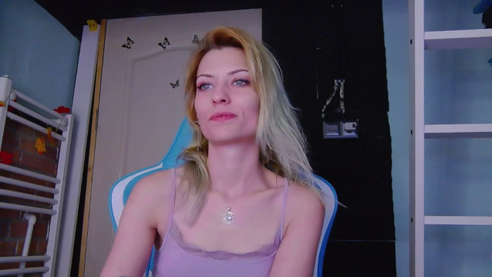 KaroKaroline