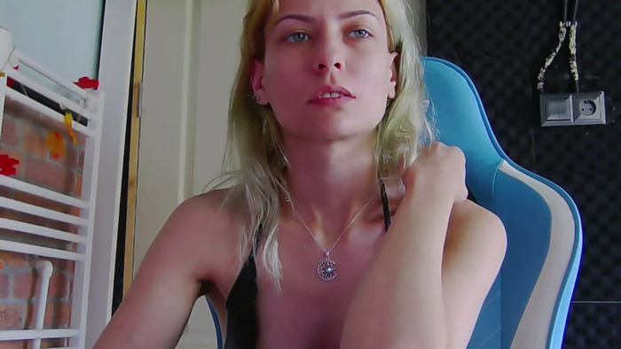 KaroKaroline