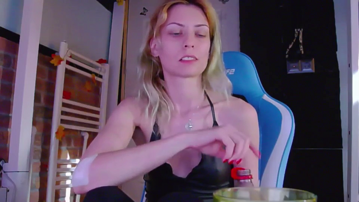 KaroKaroline