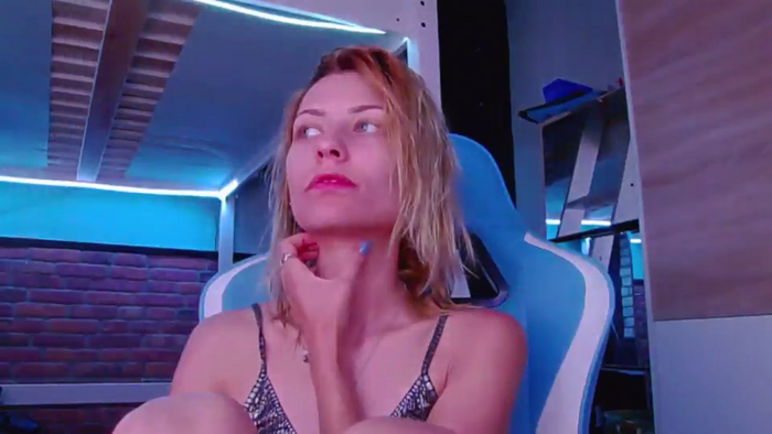 KaroKaroline