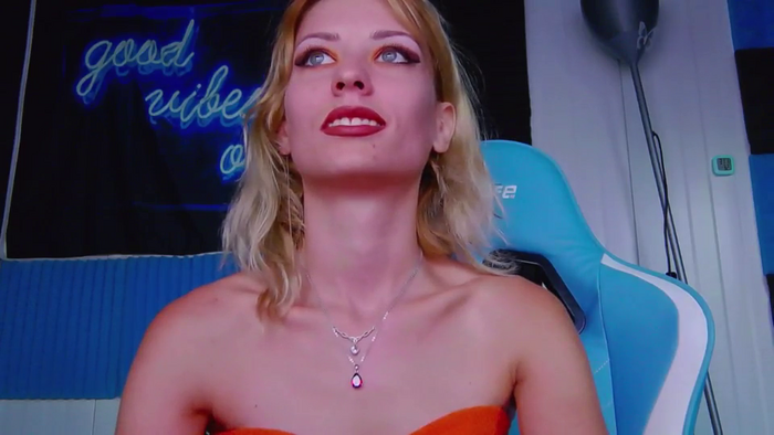 KaroKaroline